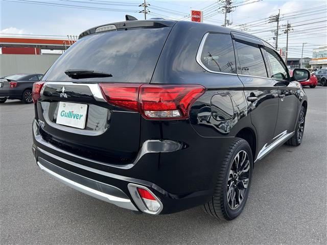 アウトランダーＰＨＥＶ Ｇセーフティパッケージ　社外９型ナビ　バックカメラ　ＥＴＣ　ドライブレコーダー　シートヒーター　ステアリングヒーター　衝突軽減　レーダークルーズコントロール　レーンキープ　１８インチ純正ＡＷ　純正フロアマット　充電ケーブル（39枚目）