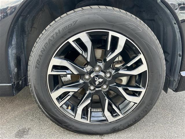 アウトランダーＰＨＥＶ Ｇセーフティパッケージ　社外９型ナビ　バックカメラ　ＥＴＣ　ドライブレコーダー　シートヒーター　ステアリングヒーター　衝突軽減　レーダークルーズコントロール　レーンキープ　１８インチ純正ＡＷ　純正フロアマット　充電ケーブル（41枚目）