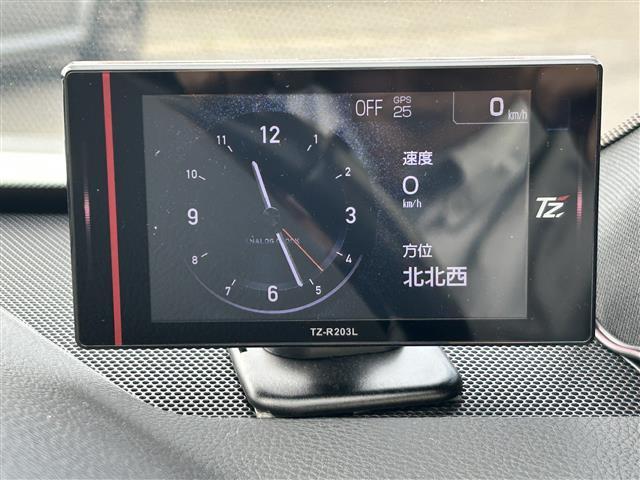 クラウンハイブリッド ＲＳアドバンス　禁煙車　純正１２．３型ナビ　サンルーフ　ＴＲＤエアロ　ＨＵＤ　全方位カメラ　Ｂｌｕｅｔｏｏｔｈ　ドラレコ　レーダー探知機　ＥＴＣ２．０　冷シート　温シート　パワーシート　ＢＳＭ　レーダクルコン（9枚目）