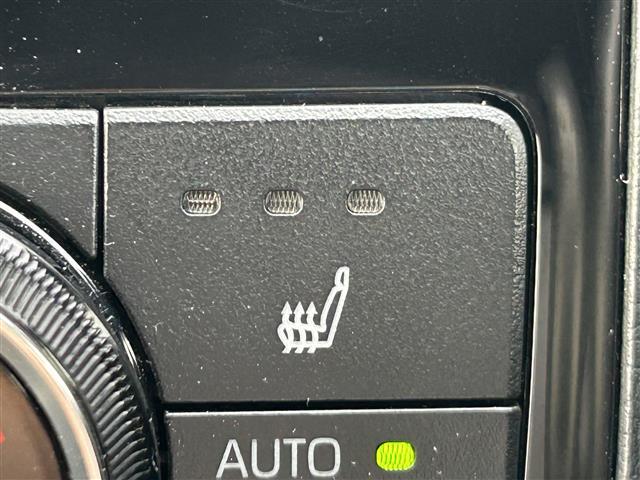 クラウンハイブリッド ＲＳアドバンス　禁煙車　純正１２．３型ナビ　サンルーフ　ＴＲＤエアロ　ＨＵＤ　全方位カメラ　Ｂｌｕｅｔｏｏｔｈ　ドラレコ　レーダー探知機　ＥＴＣ２．０　冷シート　温シート　パワーシート　ＢＳＭ　レーダクルコン（12枚目）
