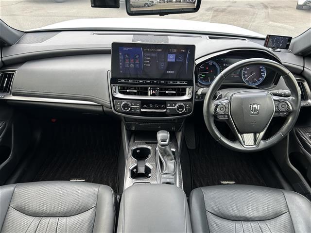 クラウンハイブリッド ＲＳアドバンス　禁煙車　純正１２．３型ナビ　サンルーフ　ＴＲＤエアロ　ＨＵＤ　全方位カメラ　Ｂｌｕｅｔｏｏｔｈ　ドラレコ　レーダー探知機　ＥＴＣ２．０　冷シート　温シート　パワーシート　ＢＳＭ　レーダクルコン（42枚目）
