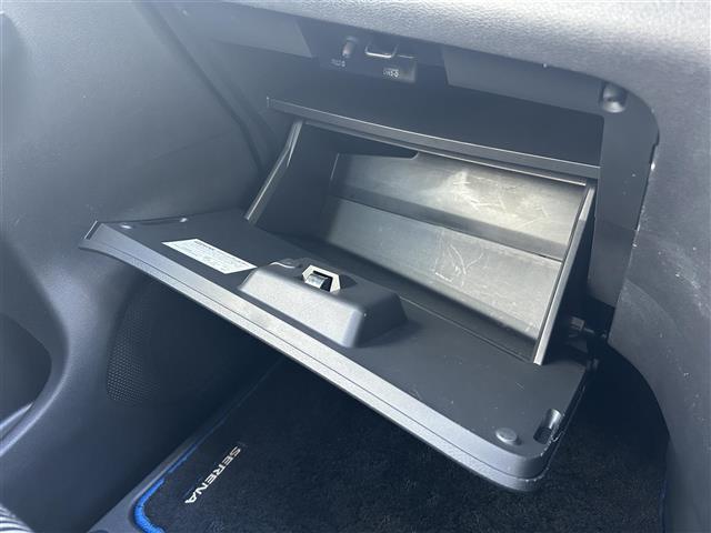 セレナ e-パワー ハイウェイスターV 純正10型ナビ 後席モニター 両側パワスラ 全方位カメラ ETC BSM デジタルインナーミラー ドラレコ クリアランスソナー 衝突軽減 横滑り防止装置 クルコン レーンキープアシスト オートライト(22枚目)