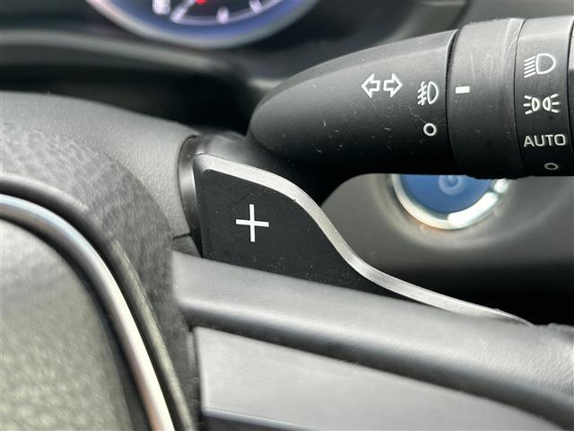 クラウンハイブリッド S 純正ナビ 全方位カメラ ETC ドラレコ シートヒーター ステアリングヒーター 本革巻きステアリング クリアランスソナー 衝突軽減 横滑り防止装置 レーダークルーズコントロール レーンキープアシスト(12枚目)