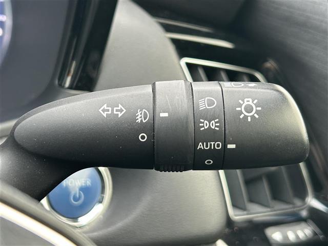 クラウンハイブリッド S 純正ナビ 全方位カメラ ETC ドラレコ シートヒーター ステアリングヒーター 本革巻きステアリング クリアランスソナー 衝突軽減 横滑り防止装置 レーダークルーズコントロール レーンキープアシスト(14枚目)