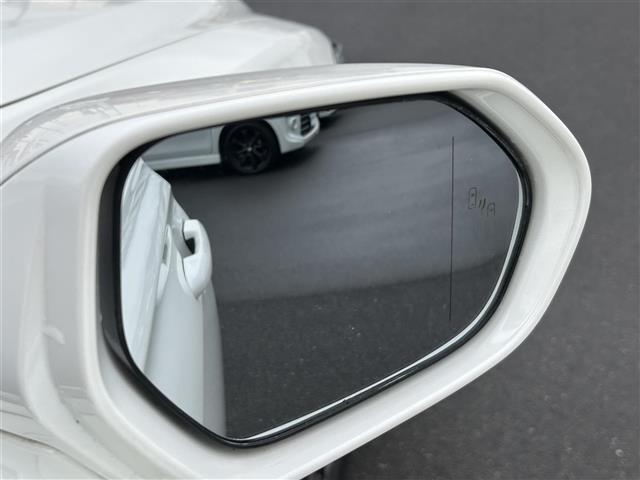 クラウンハイブリッド S 純正ナビ 全方位カメラ ETC ドラレコ シートヒーター ステアリングヒーター 本革巻きステアリング クリアランスソナー 衝突軽減 横滑り防止装置 レーダークルーズコントロール レーンキープアシスト(24枚目)