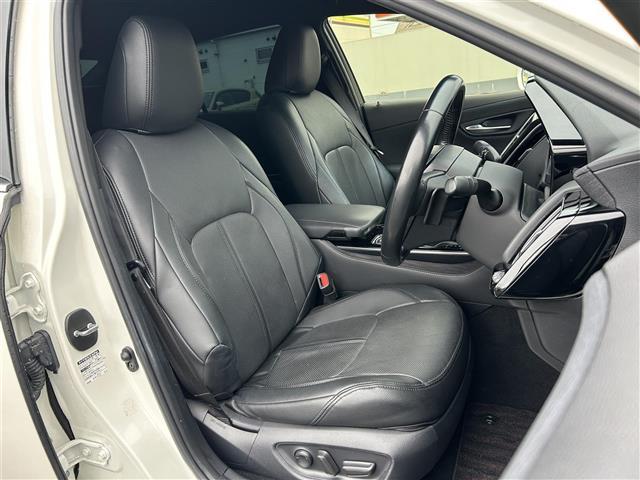 クラウンハイブリッド S 純正ナビ 全方位カメラ ETC ドラレコ シートヒーター ステアリングヒーター 本革巻きステアリング クリアランスソナー 衝突軽減 横滑り防止装置 レーダークルーズコントロール レーンキープアシスト(25枚目)