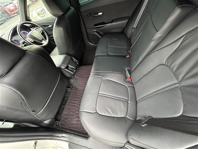 クラウンハイブリッド S 純正ナビ 全方位カメラ ETC ドラレコ シートヒーター ステアリングヒーター 本革巻きステアリング クリアランスソナー 衝突軽減 横滑り防止装置 レーダークルーズコントロール レーンキープアシスト(31枚目)