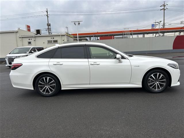 クラウンハイブリッド S 純正ナビ 全方位カメラ ETC ドラレコ シートヒーター ステアリングヒーター 本革巻きステアリング クリアランスソナー 衝突軽減 横滑り防止装置 レーダークルーズコントロール レーンキープアシスト(40枚目)