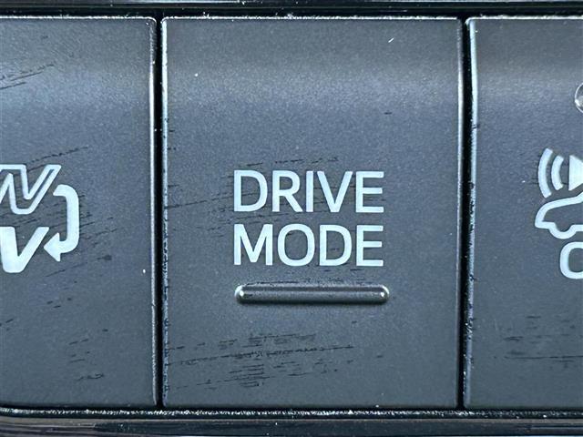 プリウスPHV Sセーフティプラス 純正9型ナビ バックカメラ ドラレコ ETC トヨタセーフティセンス 衝突軽減 パーキングアシスト レーダークルーズコントロール オートマチックハイビーム レーンキープ シートヒーター フロアマット(11枚目)