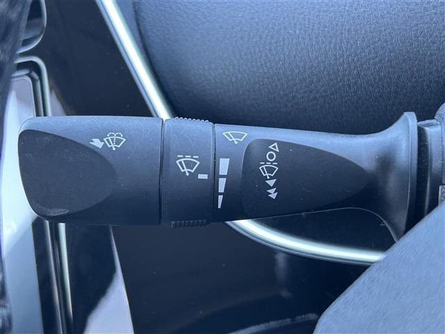 プリウスPHV Sセーフティプラス 純正9型ナビ バックカメラ ドラレコ ETC トヨタセーフティセンス 衝突軽減 パーキングアシスト レーダークルーズコントロール オートマチックハイビーム レーンキープ シートヒーター フロアマット(22枚目)