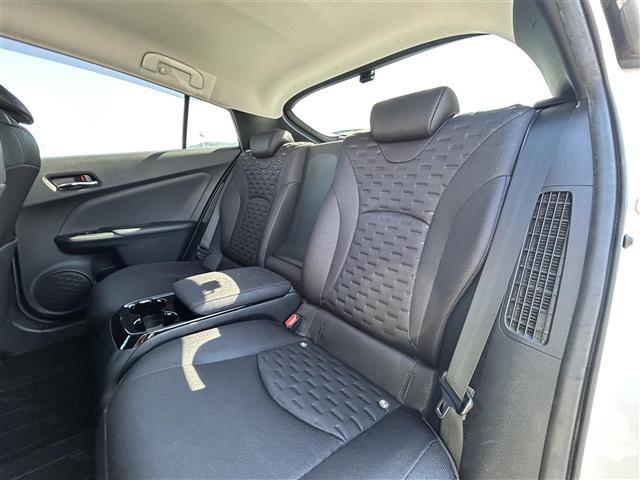 プリウスPHV Sセーフティプラス 純正9型ナビ バックカメラ ドラレコ ETC トヨタセーフティセンス 衝突軽減 パーキングアシスト レーダークルーズコントロール オートマチックハイビーム レーンキープ シートヒーター フロアマット(30枚目)