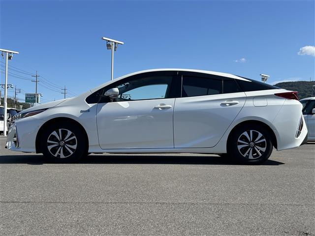 プリウスPHV Sセーフティプラス 純正9型ナビ バックカメラ ドラレコ ETC トヨタセーフティセンス 衝突軽減 パーキングアシスト レーダークルーズコントロール オートマチックハイビーム レーンキープ シートヒーター フロアマット(36枚目)