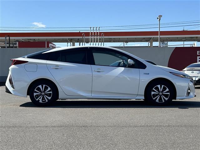 プリウスPHV Sセーフティプラス 純正9型ナビ バックカメラ ドラレコ ETC トヨタセーフティセンス 衝突軽減 パーキングアシスト レーダークルーズコントロール オートマチックハイビーム レーンキープ シートヒーター フロアマット(40枚目)
