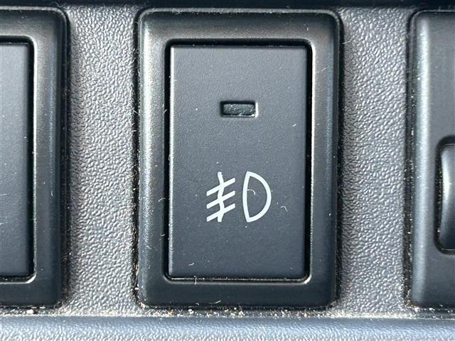 キャリイトラック ＫＸ　ワンオーナー　保証書　取扱説明書　記録簿　リモコンキー　衝突軽減ブレーキ　ヘッドライトレベライザー　フォグライト　ドアバイザー　４ＷＤ　パワーウィンドウ　ＭＴ車（9枚目）