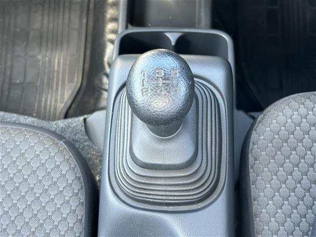 キャリイトラック ＫＸ　ワンオーナー　保証書　取扱説明書　記録簿　リモコンキー　衝突軽減ブレーキ　ヘッドライトレベライザー　フォグライト　ドアバイザー　４ＷＤ　パワーウィンドウ　ＭＴ車（14枚目）