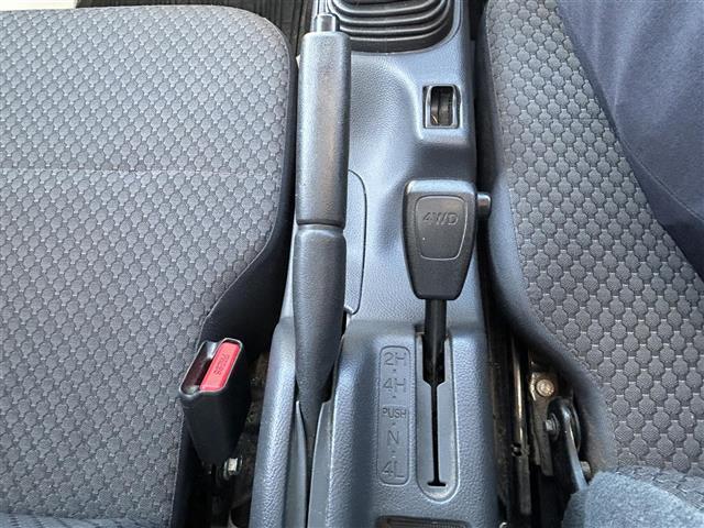 キャリイトラック ＫＸ　ワンオーナー　保証書　取扱説明書　記録簿　リモコンキー　衝突軽減ブレーキ　ヘッドライトレベライザー　フォグライト　ドアバイザー　４ＷＤ　パワーウィンドウ　ＭＴ車（19枚目）