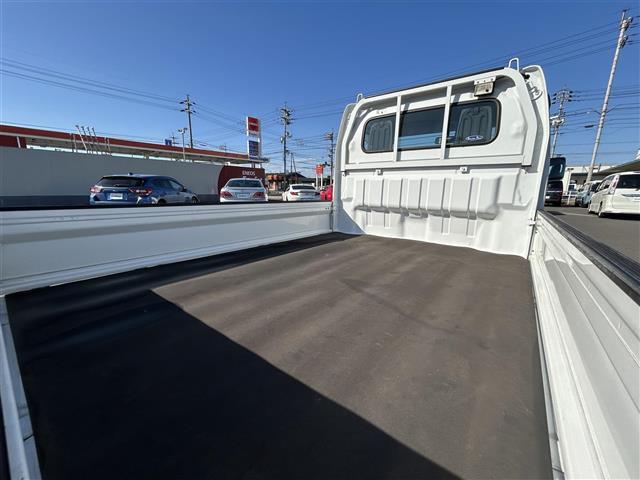 キャリイトラック ＫＸ　ワンオーナー　保証書　取扱説明書　記録簿　リモコンキー　衝突軽減ブレーキ　ヘッドライトレベライザー　フォグライト　ドアバイザー　４ＷＤ　パワーウィンドウ　ＭＴ車（29枚目）