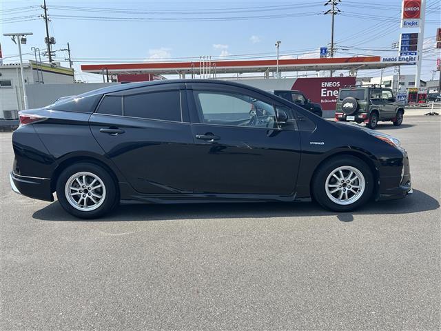 プリウス Aツーリングセレクション ☆禁煙車☆純正SDナビ☆バックカメラ☆衝突被害軽減ブレーキ☆パーキングアシスト☆レーダークルーズコントロール☆ブラインドスポットモニター☆シートヒーター☆ETC☆社外エアロ(39枚目)