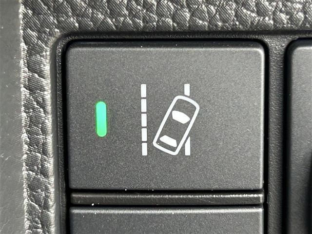 N-BOXカスタム L 純正ナビ 両側パワスラ バックカメラ 前後ドラレコ クリアランスソナー 衝突軽減 横滑り防止装置 レーダークルコン レーンキープアシスト オートライト アイドリングストップ 純正AW 純正フロアマット(9枚目)