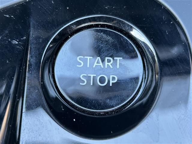 ノート X 純正ナビ 全方位カメラ ビルトインETC デジタルインナーミラー セーフティ・シールドスイッチ 電動パーキングブレーキ ブレーキホールド エマージェンシーブレーキ LEDライト 純正フロアマット(7枚目)