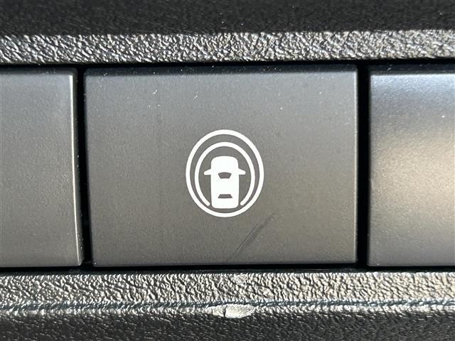 ノート X 純正ナビ 全方位カメラ ビルトインETC デジタルインナーミラー セーフティ・シールドスイッチ 電動パーキングブレーキ ブレーキホールド エマージェンシーブレーキ LEDライト 純正フロアマット(12枚目)