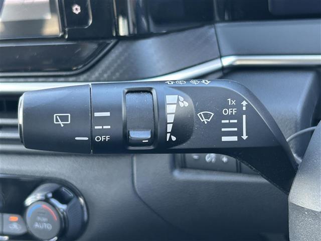 ノート X 純正ナビ 全方位カメラ ビルトインETC デジタルインナーミラー セーフティ・シールドスイッチ 電動パーキングブレーキ ブレーキホールド エマージェンシーブレーキ LEDライト 純正フロアマット(16枚目)