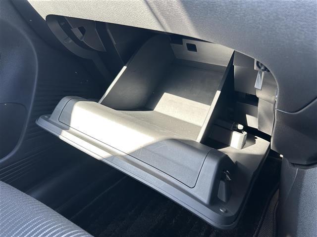 ノート X 純正ナビ 全方位カメラ ビルトインETC デジタルインナーミラー セーフティ・シールドスイッチ 電動パーキングブレーキ ブレーキホールド エマージェンシーブレーキ LEDライト 純正フロアマット(22枚目)