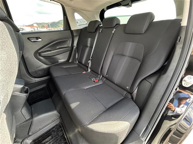 ノート X 純正ナビ 全方位カメラ ビルトインETC デジタルインナーミラー セーフティ・シールドスイッチ 電動パーキングブレーキ ブレーキホールド エマージェンシーブレーキ LEDライト 純正フロアマット(31枚目)