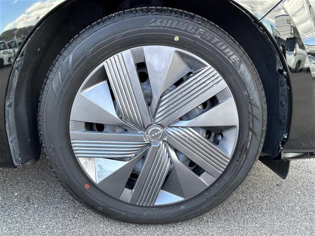 ノート X 純正ナビ 全方位カメラ ビルトインETC デジタルインナーミラー セーフティ・シールドスイッチ 電動パーキングブレーキ ブレーキホールド エマージェンシーブレーキ LEDライト 純正フロアマット(41枚目)