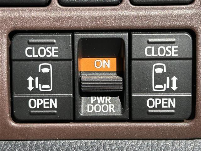 エスクァイア Ｇｉ　プレミアムパッケージ　ワンオーナー　純正１０型ナビ　純正１２．１インチフリップダウンモニター　バックカメラ　両側パワスラ　ドラレコ　ＥＴＣ　トヨタセーフティセンス　クルーズコントロール　シートヒーター　ステアリングヒーター（8枚目）