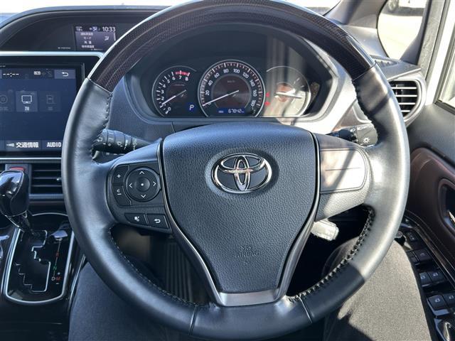 エスクァイア Ｇｉ　プレミアムパッケージ　ワンオーナー　純正１０型ナビ　純正１２．１インチフリップダウンモニター　バックカメラ　両側パワスラ　ドラレコ　ＥＴＣ　トヨタセーフティセンス　クルーズコントロール　シートヒーター　ステアリングヒーター（16枚目）