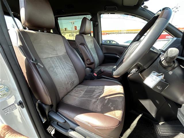 エスクァイア Ｇｉ　プレミアムパッケージ　ワンオーナー　純正１０型ナビ　純正１２．１インチフリップダウンモニター　バックカメラ　両側パワスラ　ドラレコ　ＥＴＣ　トヨタセーフティセンス　クルーズコントロール　シートヒーター　ステアリングヒーター（23枚目）