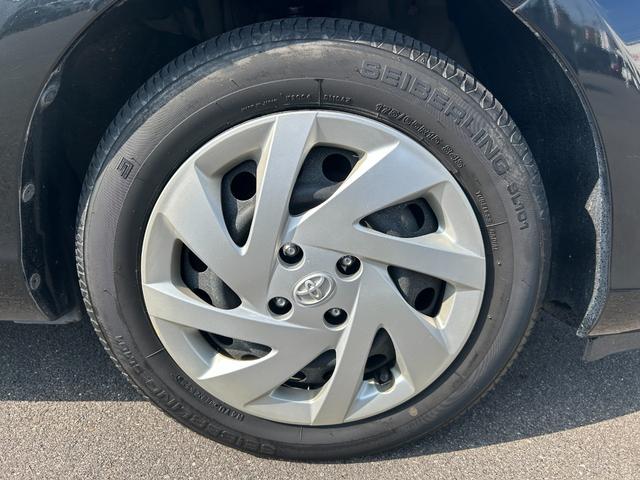 アクア G 純正ナビ バックカメラ ビルトインETC クルーズコントロール 横滑り防止装置 D/N席シートヒーター プッシュスタート スマートキー 純正フロアマット 電動格納ミラー(17枚目)