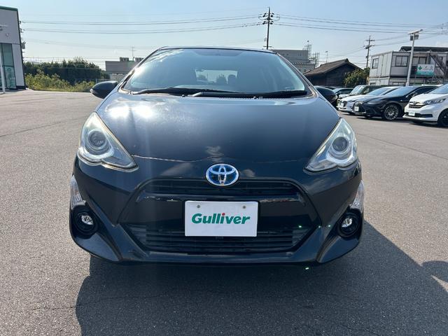 アクア G 純正ナビ バックカメラ ビルトインETC クルーズコントロール 横滑り防止装置 D/N席シートヒーター プッシュスタート スマートキー 純正フロアマット 電動格納ミラー(18枚目)