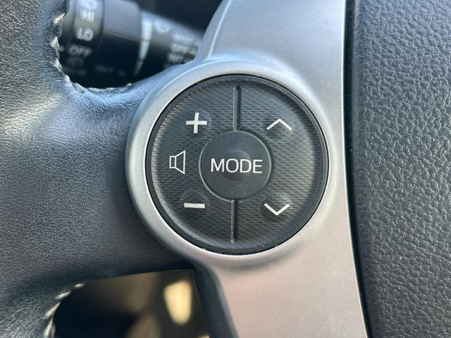 アクア G 純正ナビ バックカメラ ビルトインETC クルーズコントロール 横滑り防止装置 D/N席シートヒーター プッシュスタート スマートキー 純正フロアマット 電動格納ミラー(29枚目)