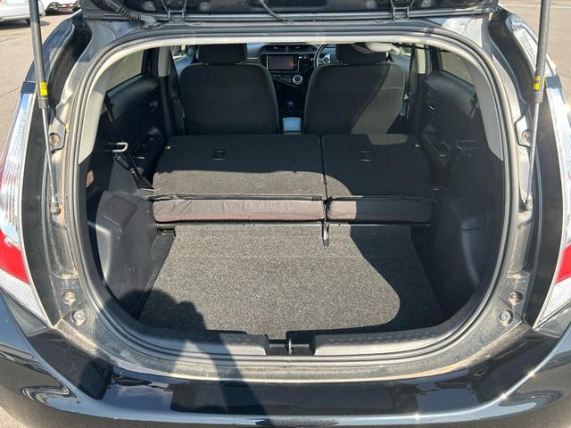 アクア G 純正ナビ バックカメラ ビルトインETC クルーズコントロール 横滑り防止装置 D/N席シートヒーター プッシュスタート スマートキー 純正フロアマット 電動格納ミラー(47枚目)