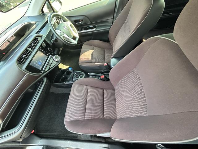 アクア G 純正ナビ バックカメラ ビルトインETC クルーズコントロール 横滑り防止装置 D/N席シートヒーター プッシュスタート スマートキー 純正フロアマット 電動格納ミラー(51枚目)