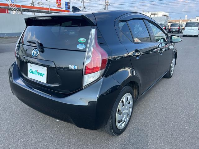 アクア G 純正ナビ バックカメラ ビルトインETC クルーズコントロール 横滑り防止装置 D/N席シートヒーター プッシュスタート スマートキー 純正フロアマット 電動格納ミラー(53枚目)