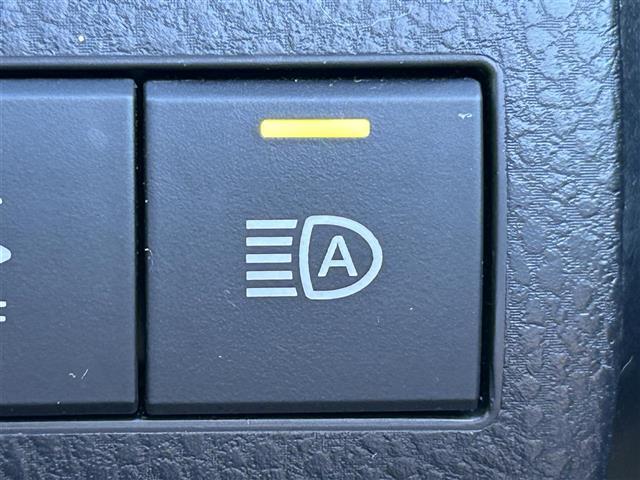 カムリ G ワンオーナー 禁煙車 純正9インチナビ バックカメラ BSM フルセグTV Bluetooth ETC2.0 パワーシート 衝突軽減 レーンアシスト レーダクルコン LEDライト 取説 保証書(8枚目)