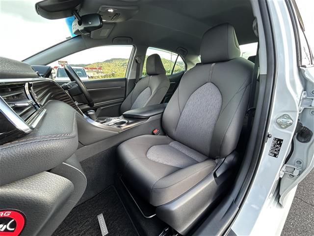 カムリ G ワンオーナー 禁煙車 純正9インチナビ バックカメラ BSM フルセグTV Bluetooth ETC2.0 パワーシート 衝突軽減 レーンアシスト レーダクルコン LEDライト 取説 保証書(27枚目)