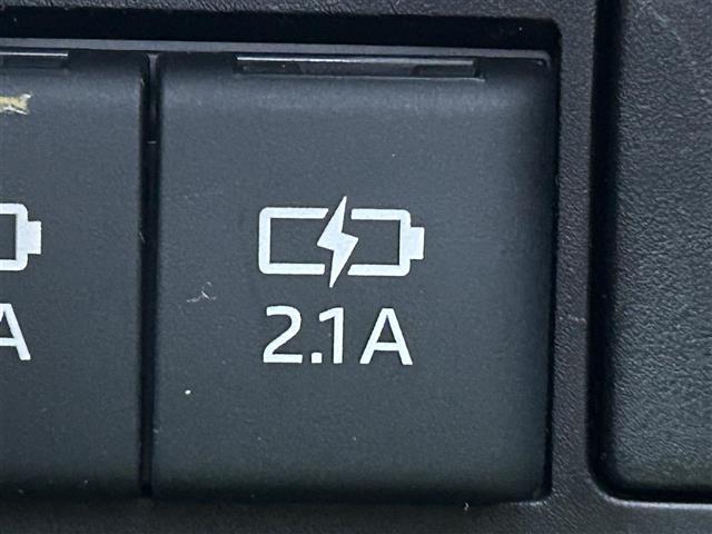 ヴォクシー ZS 煌II 純正10インチナビ バックカメラ 両側パワスラ ETC ドラレコ トヨタセーフティセンス クルーズコントロール 衝突軽減 オートマチックハイビーム 純正16インチAW USB入力端子 社外フロアマット(5枚目)