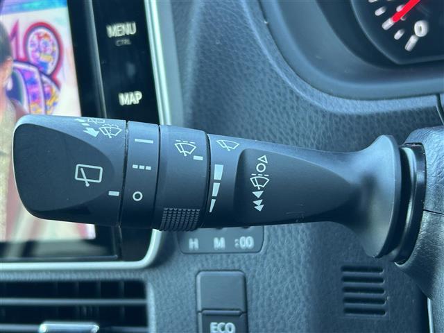 ヴォクシー ZS 煌II 純正10インチナビ バックカメラ 両側パワスラ ETC ドラレコ トヨタセーフティセンス クルーズコントロール 衝突軽減 オートマチックハイビーム 純正16インチAW USB入力端子 社外フロアマット(15枚目)