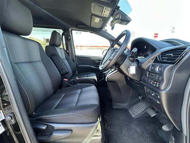 ヴォクシー ZS 煌II 純正10インチナビ バックカメラ 両側パワスラ ETC ドラレコ トヨタセーフティセンス クルーズコントロール 衝突軽減 オートマチックハイビーム 純正16インチAW USB入力端子 社外フロアマット(23枚目)