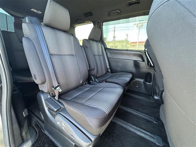 ヴォクシー ZS 煌II 純正10インチナビ バックカメラ 両側パワスラ ETC ドラレコ トヨタセーフティセンス クルーズコントロール 衝突軽減 オートマチックハイビーム 純正16インチAW USB入力端子 社外フロアマット(26枚目)