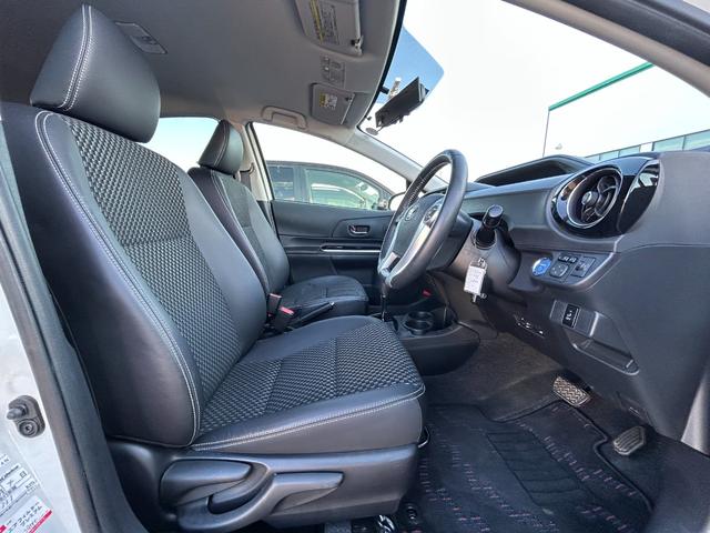 アクア X-アーバン 純正ナビ バックカメラ フルセグTV ビルトインETC Bluetooth 横滑り防止装置 アイドリングストップ オートライト プッシュスタート スマートキー 電動格納ミラー ヘッドライトレベライザー(14枚目)