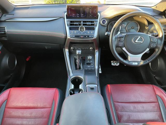 エスクァイア ハイブリッドGiプレミアムパッケジブラックテーラード 登録時走行距離91610km 純正10インチナビ 純正 12.1インチ 後席フリップダウンモニター バックカメラ 両側パワースライドドア ドライブレコーダー  ビルトインETC シートヒーター(2枚目)