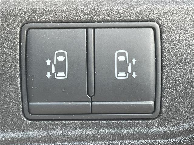 セレナ e-パワー ハイウェイスターV 純正10インチナビ アラウンドビューモニター プロパイロット ブラインドスポットモニター ETC 前後ドライブレコーダー 両側パワースライドドア レーンキープアシスト 横滑り防止装置 Wエアコン(12枚目)