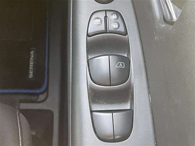 セレナ e-パワー ハイウェイスターV 純正10インチナビ アラウンドビューモニター プロパイロット ブラインドスポットモニター ETC 前後ドライブレコーダー 両側パワースライドドア レーンキープアシスト 横滑り防止装置 Wエアコン(17枚目)