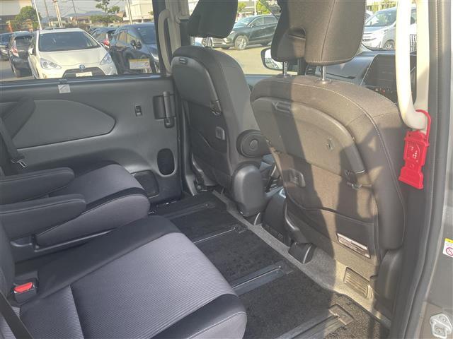 セレナ e-パワー ハイウェイスターV 純正10インチナビ アラウンドビューモニター プロパイロット ブラインドスポットモニター ETC 前後ドライブレコーダー 両側パワースライドドア レーンキープアシスト 横滑り防止装置 Wエアコン(28枚目)