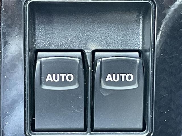 ８６ ＧＴリミテッド　ブラックパッケージ　登録時走行距離８６６３５ｋｍ　社外ナビ（ＡＭ／ＦＭ／ＣＤ／ＤＶＤ／ＢＴ）　バックカメラ　ＲＡＹＳ１８インチアルミホイール　ＢＬＩＴＺマフラー　ＴＯＭ’Ｓエアロパーツ　純正ｂｒｅｍｂｏレッドキャリパー（10枚目）